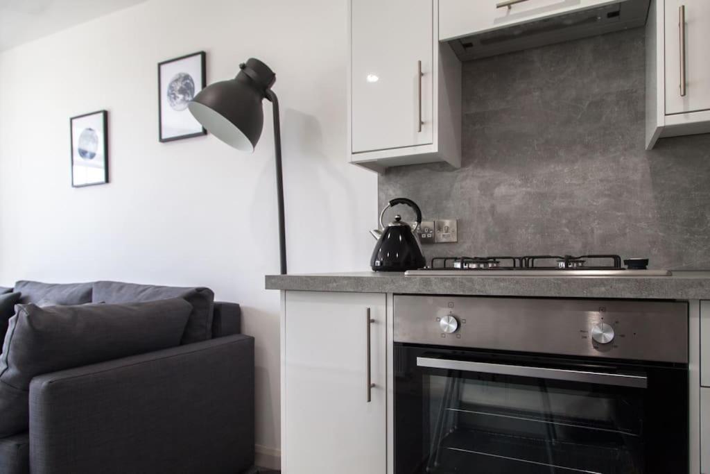 Stunning 2 Bed Apartment With Sea Views, Penzance Buitenkant foto