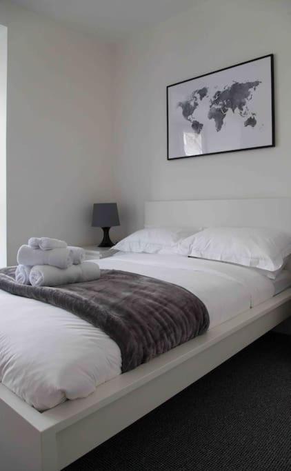 Stunning 2 Bed Apartment With Sea Views, Penzance Buitenkant foto