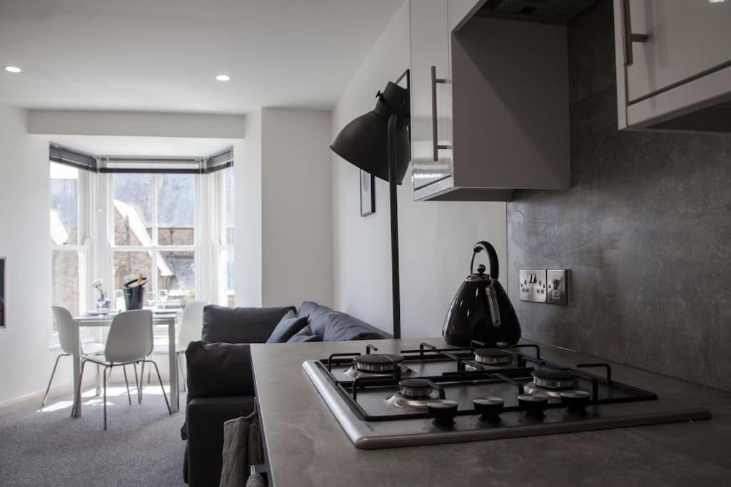 Stunning 2 Bed Apartment With Sea Views, Penzance Buitenkant foto
