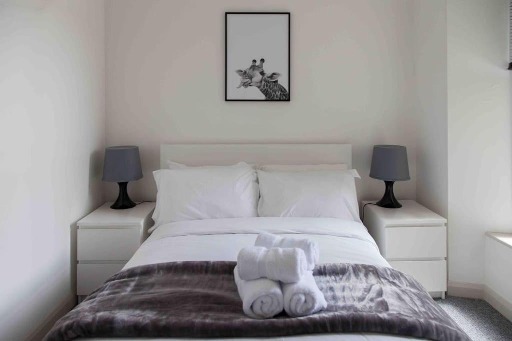 Stunning 2 Bed Apartment With Sea Views, Penzance Buitenkant foto