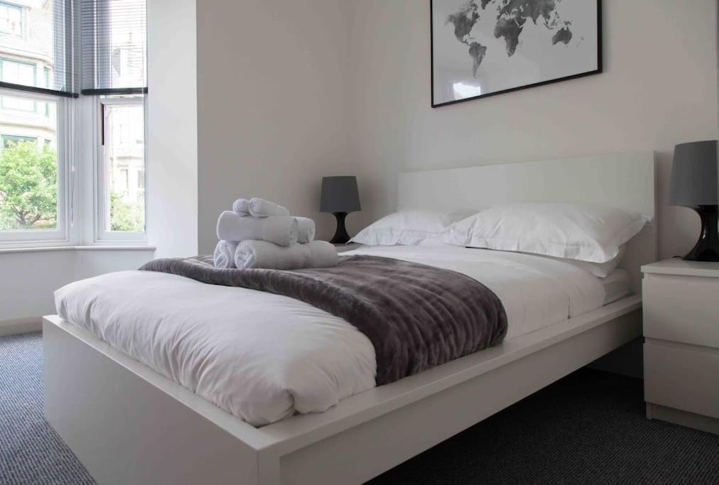Stunning 2 Bed Apartment With Sea Views, Penzance Buitenkant foto