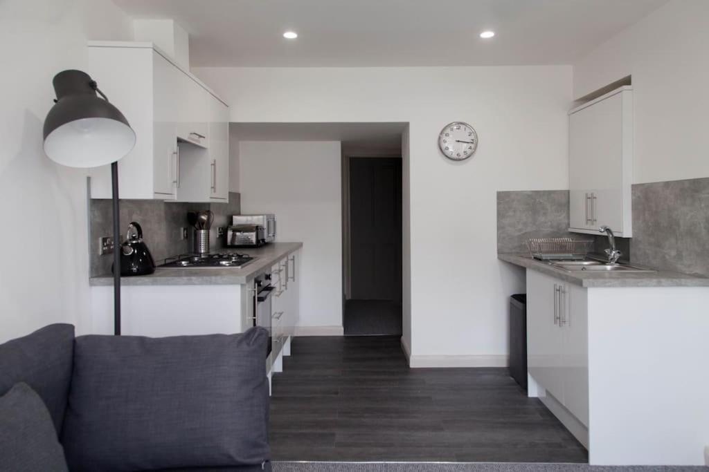 Stunning 2 Bed Apartment With Sea Views, Penzance Buitenkant foto